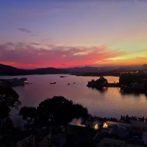 https://tamasha-udaipur.udaipurhotels.org